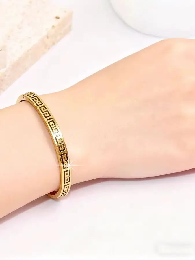 Aurelia Heritage Bangle