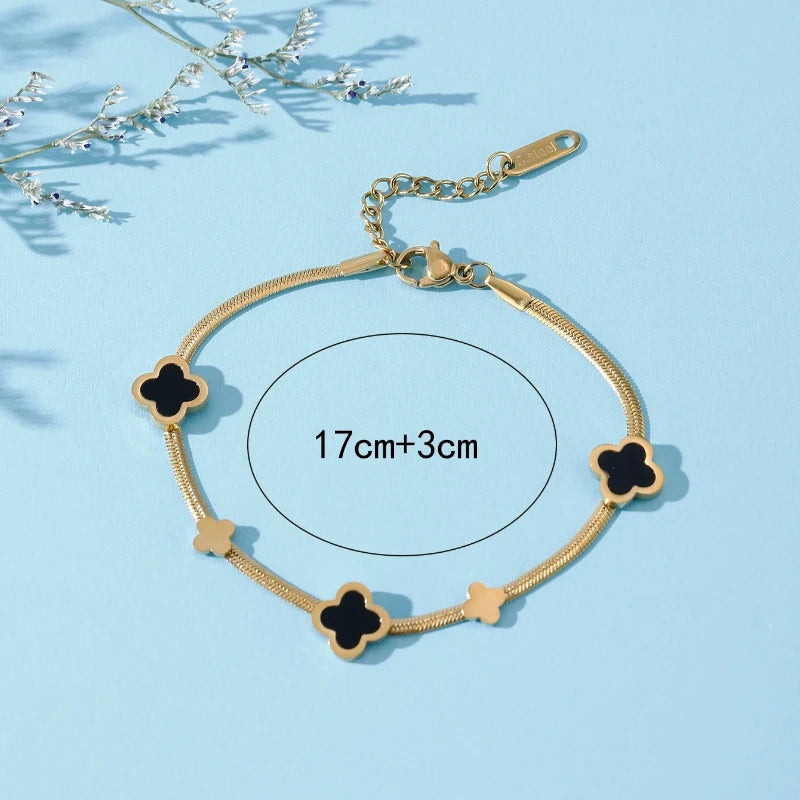 Élan Leaf Bracelet