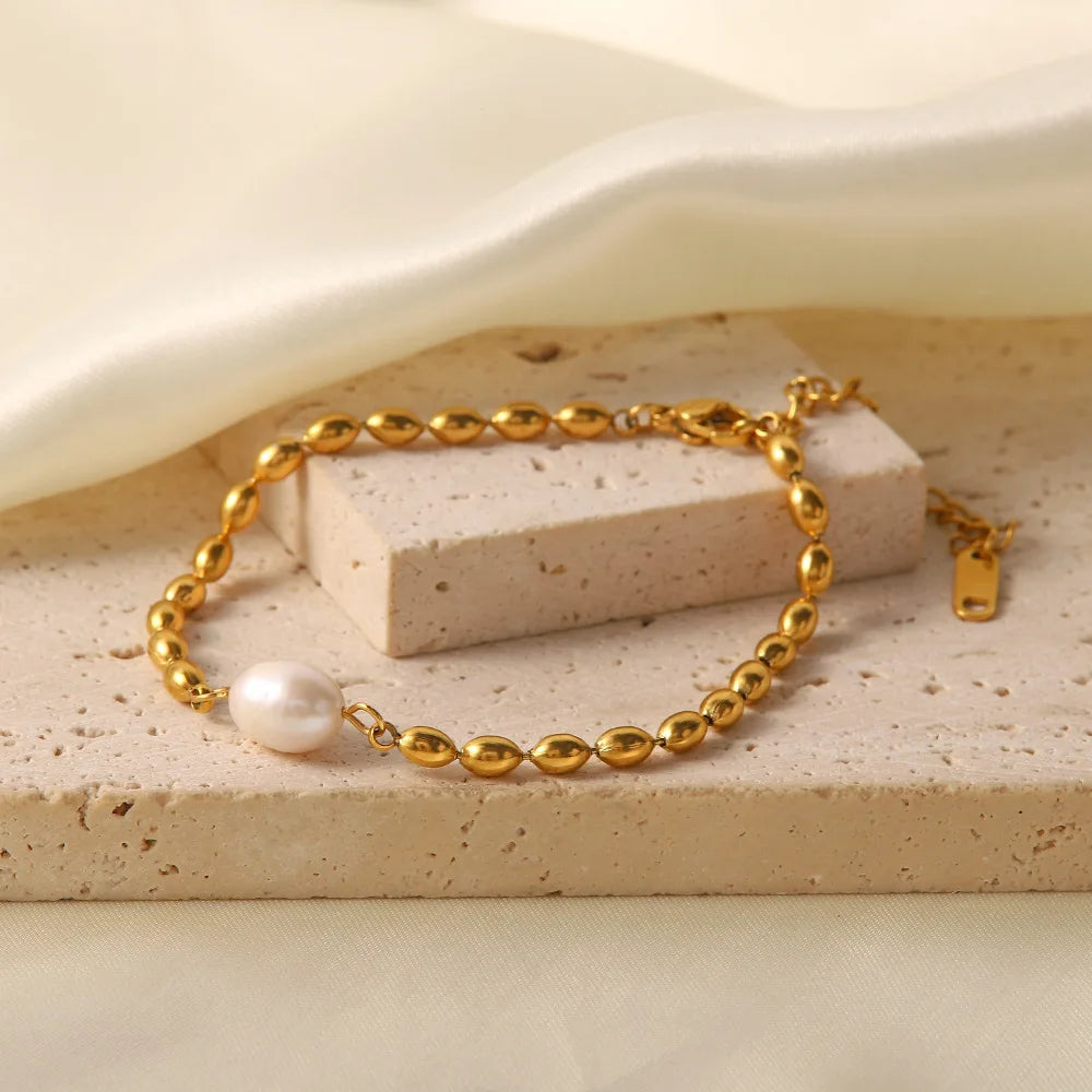 Elegant Pearl Necklace & Bracelet Set