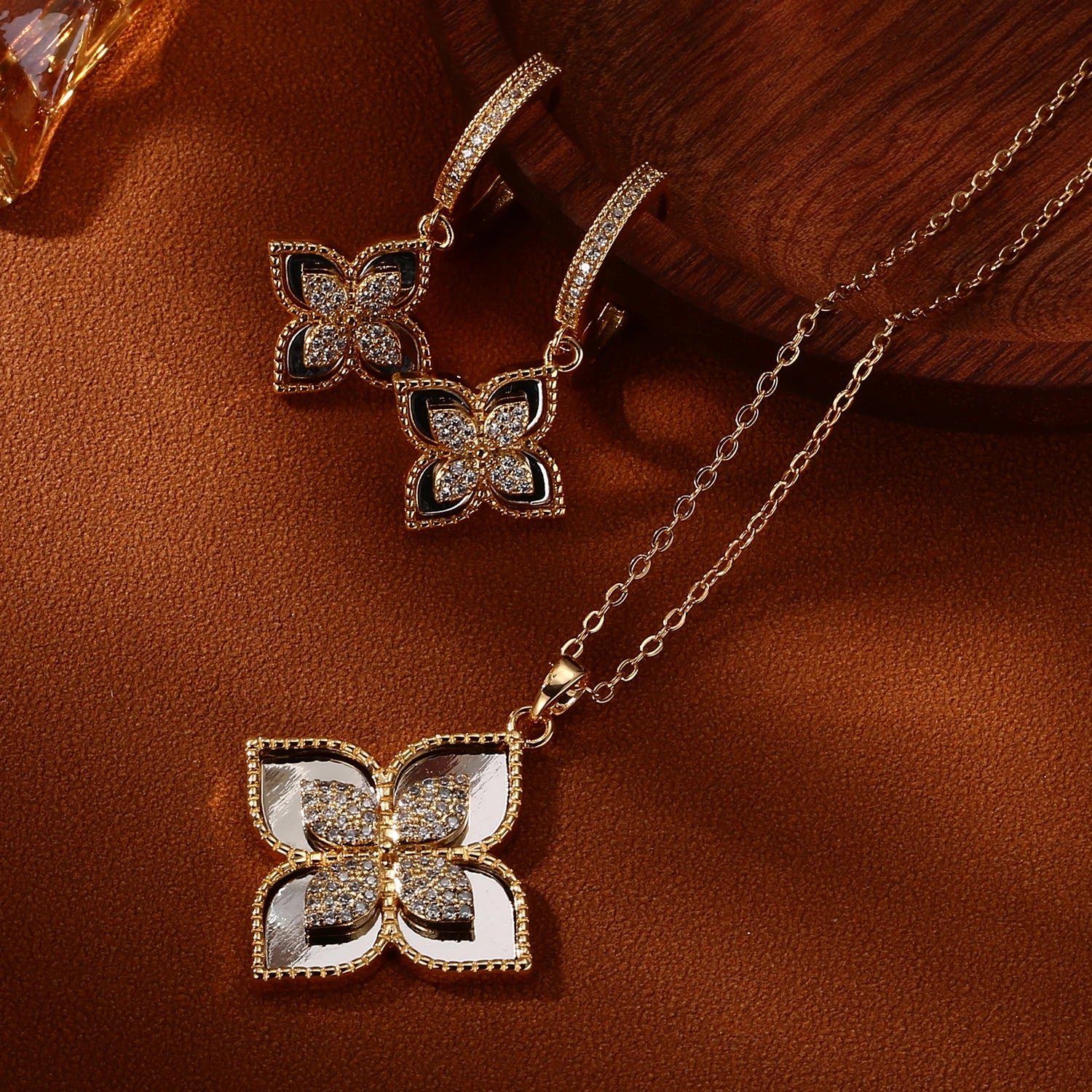 Royal Clover Jewelry Set