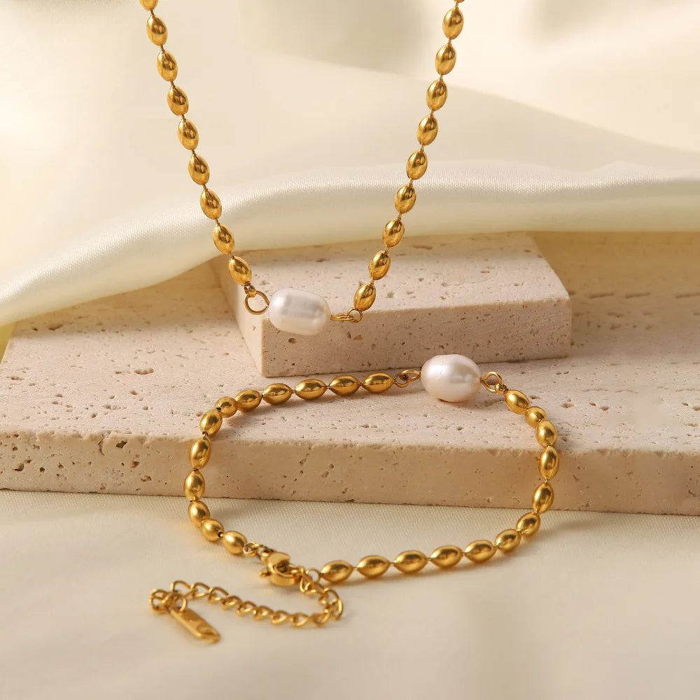 Elegant Pearl Necklace & Bracelet Set