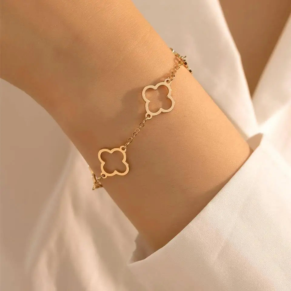 Lucky Clover & Heart Duo Bracelet Set