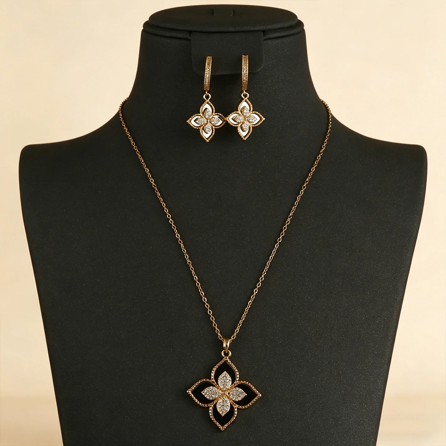 Royal Clover Jewelry Set