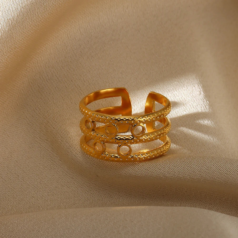 Titan Rivet Ring