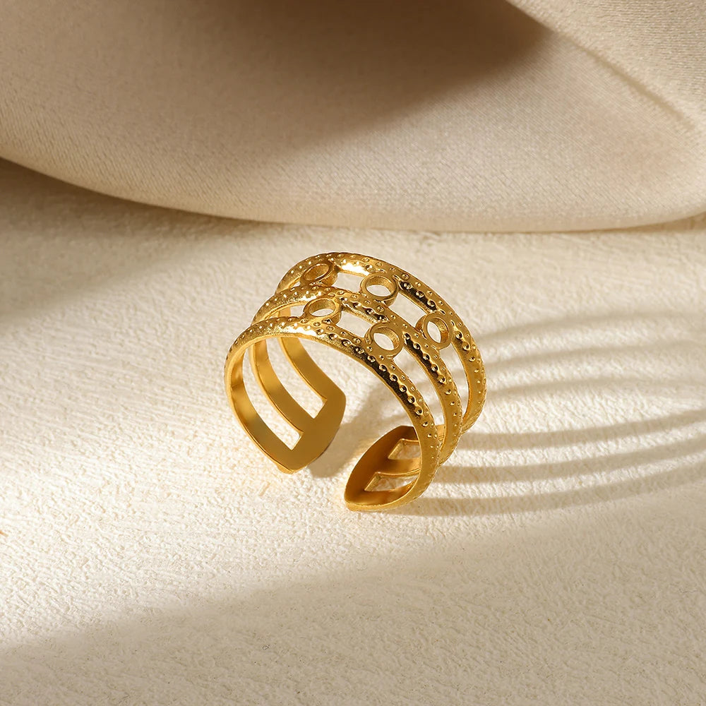 Titan Rivet Ring