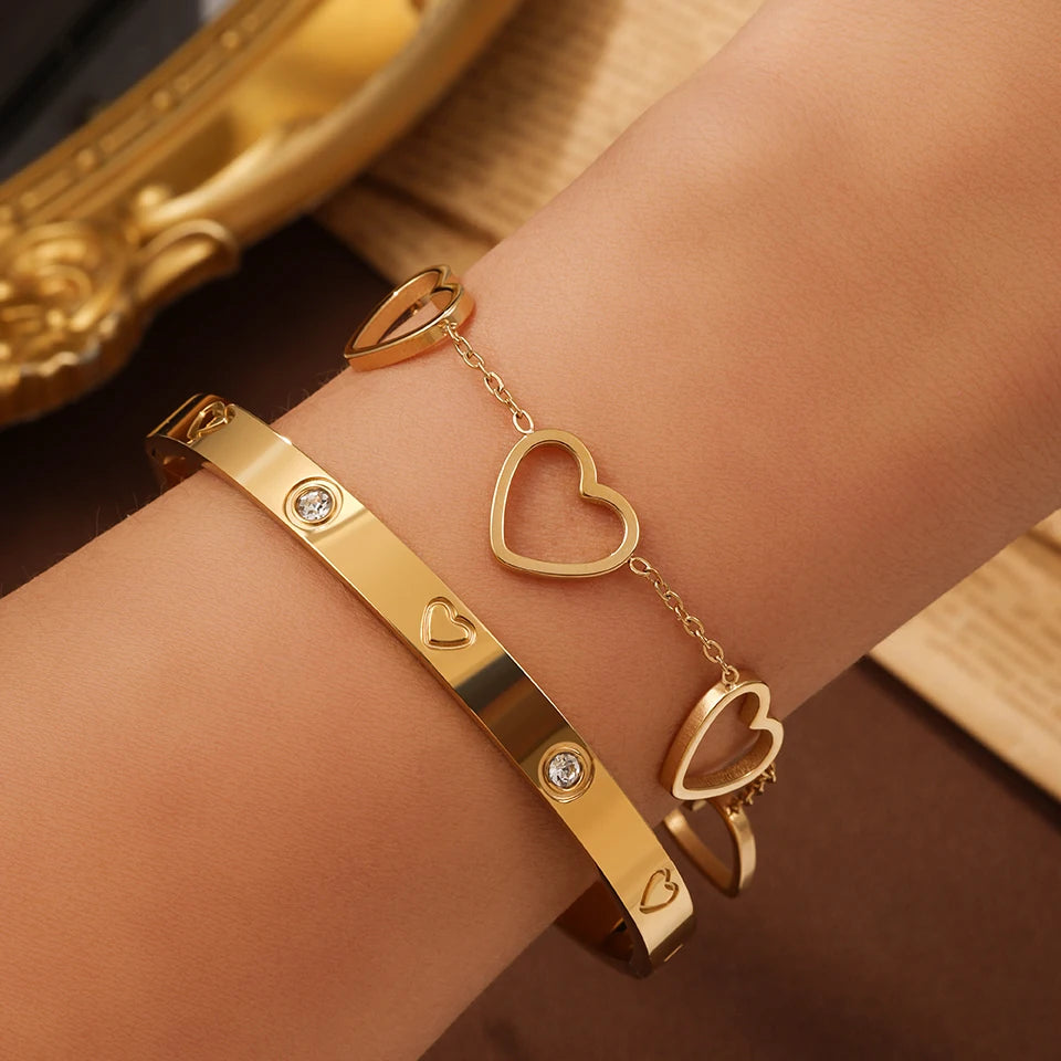 Lucky Clover & Heart Duo Bracelet Set