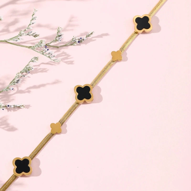 Élan Leaf Bracelet