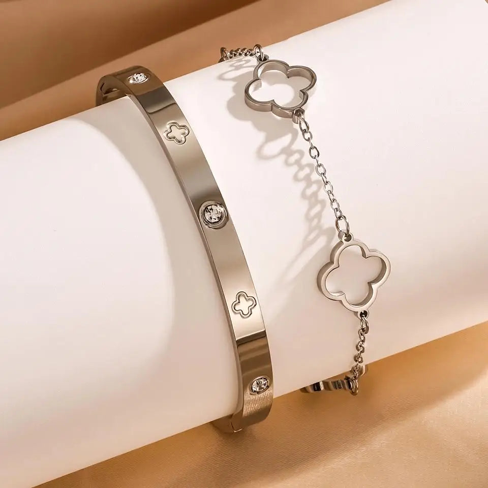 Lucky Clover & Heart Duo Bracelet Set