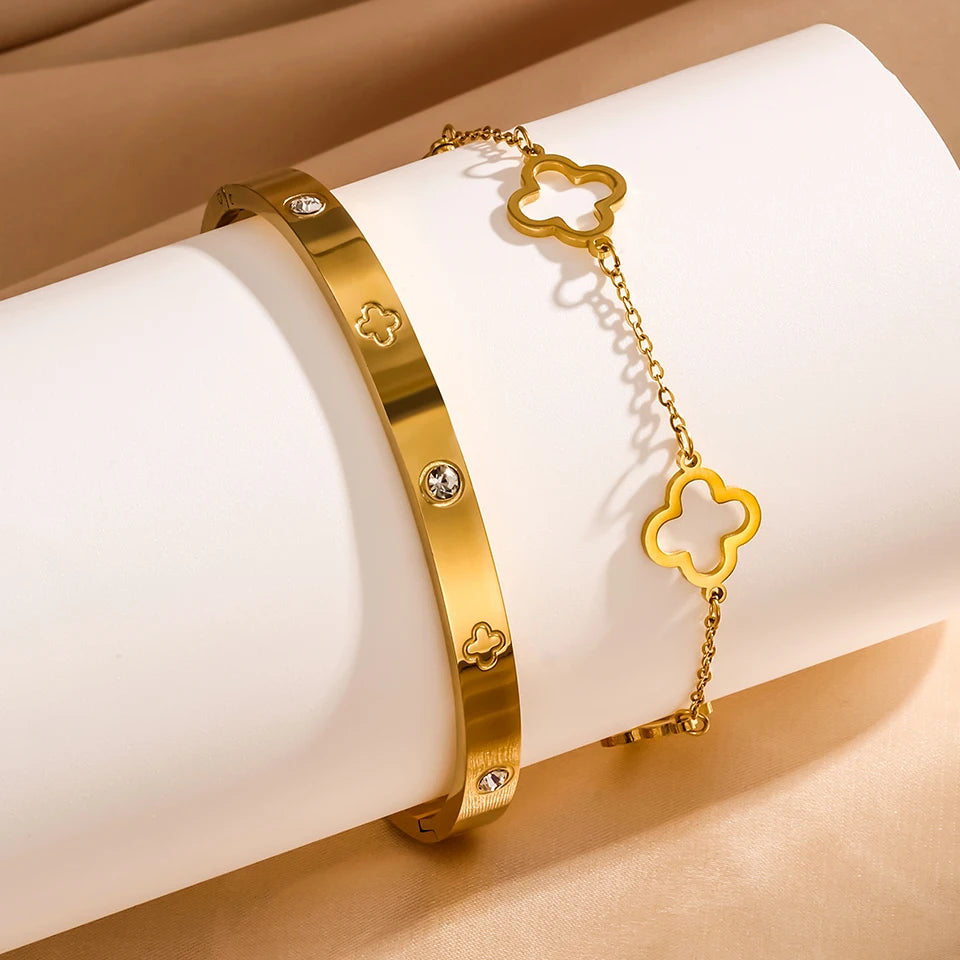 Lucky Clover & Heart Duo Bracelet Set