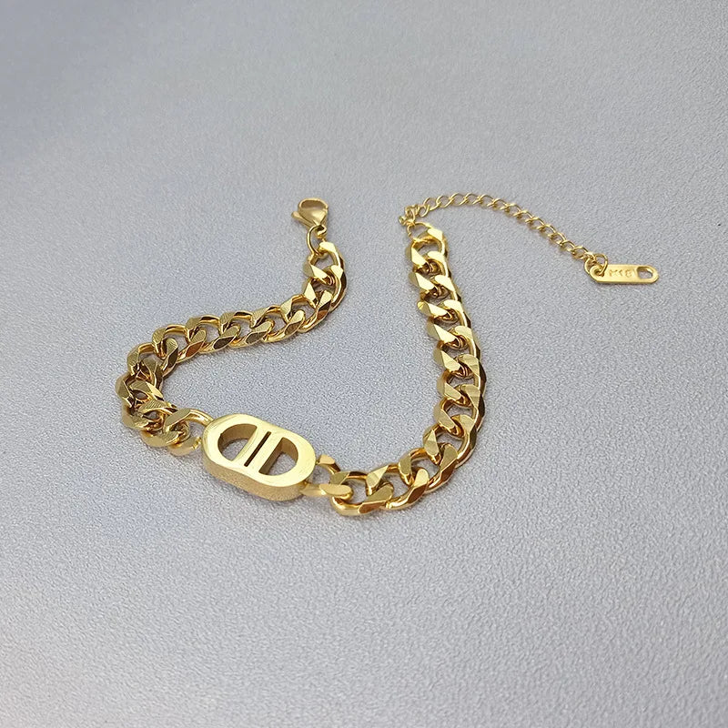 Charmé Gold Bracelet