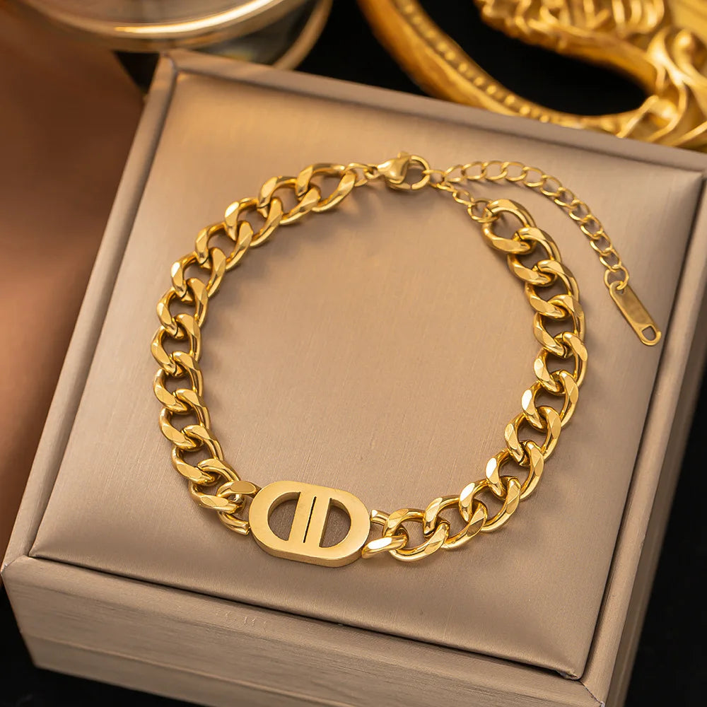 Charmé Gold Bracelet