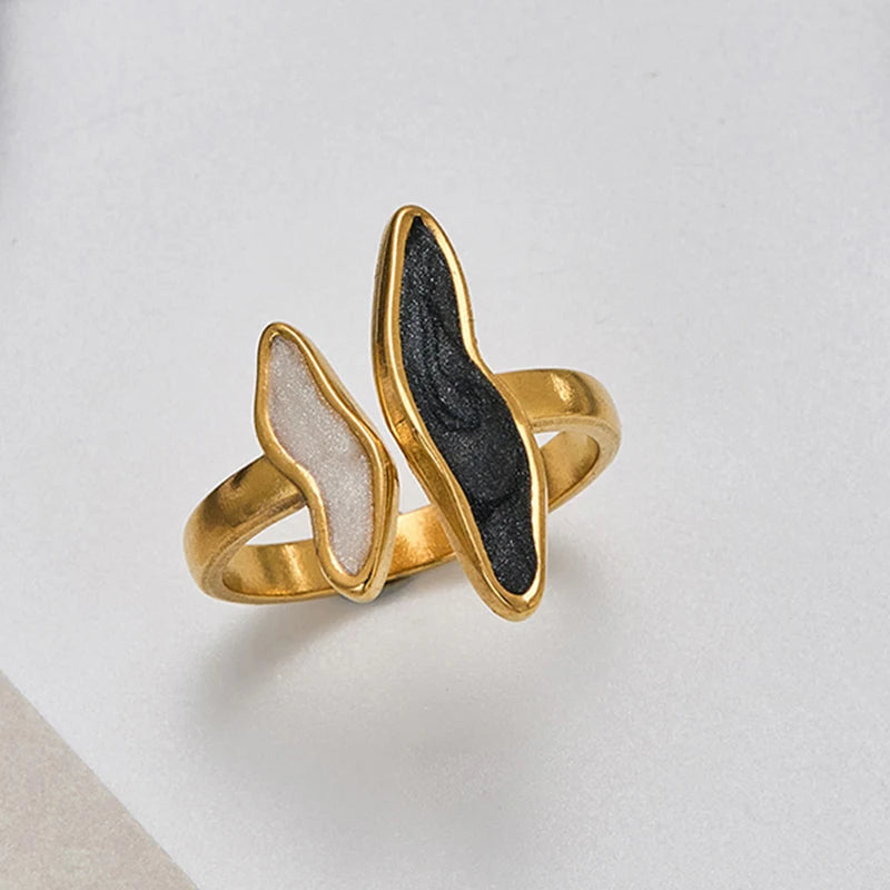 Sculpted Wave Enamel Ring
