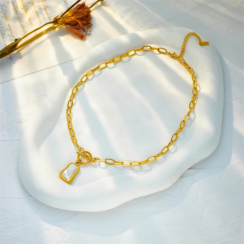 Aura Pearl Necklace