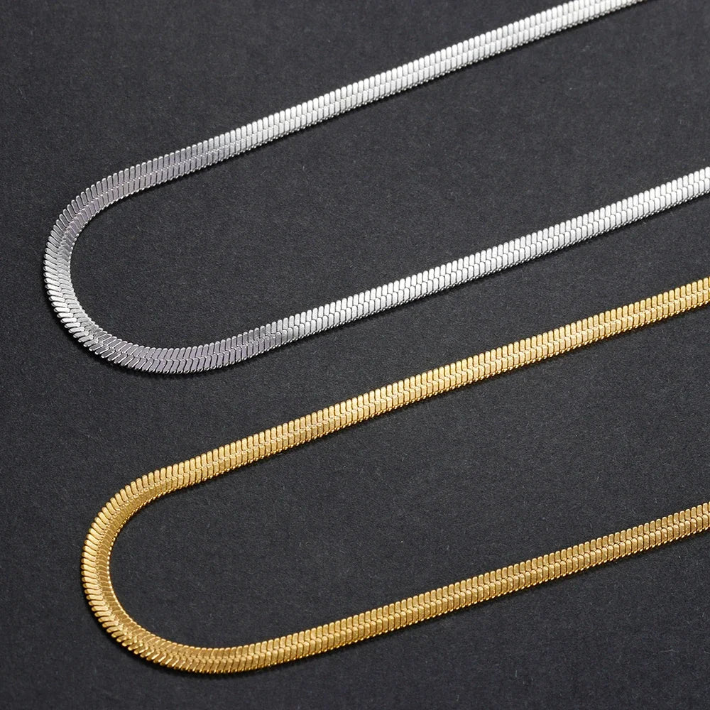 Veloura Necklace