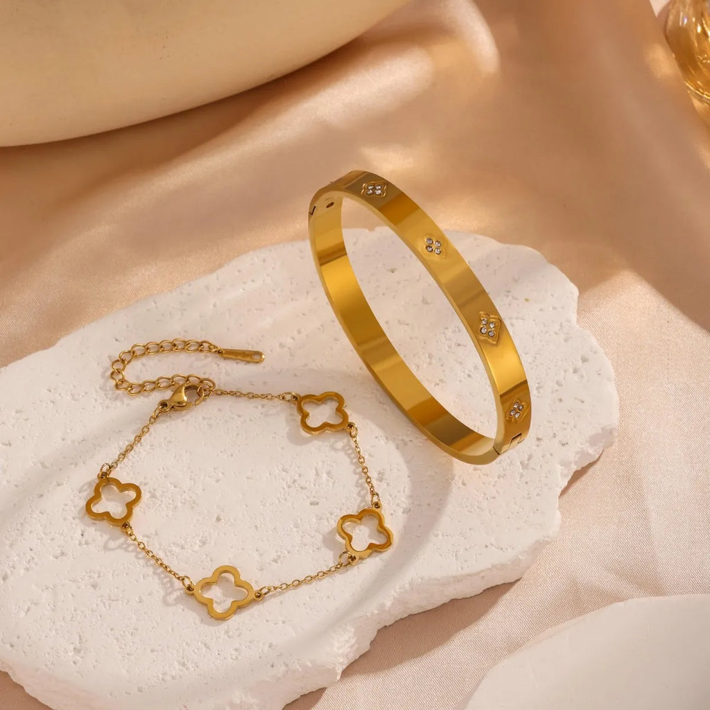 Lucky Clover & Heart Duo Bracelet Set