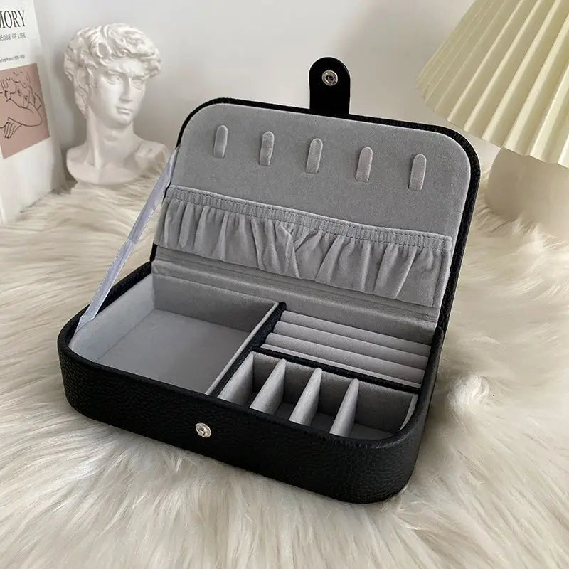Velora Travel Jewelry Box