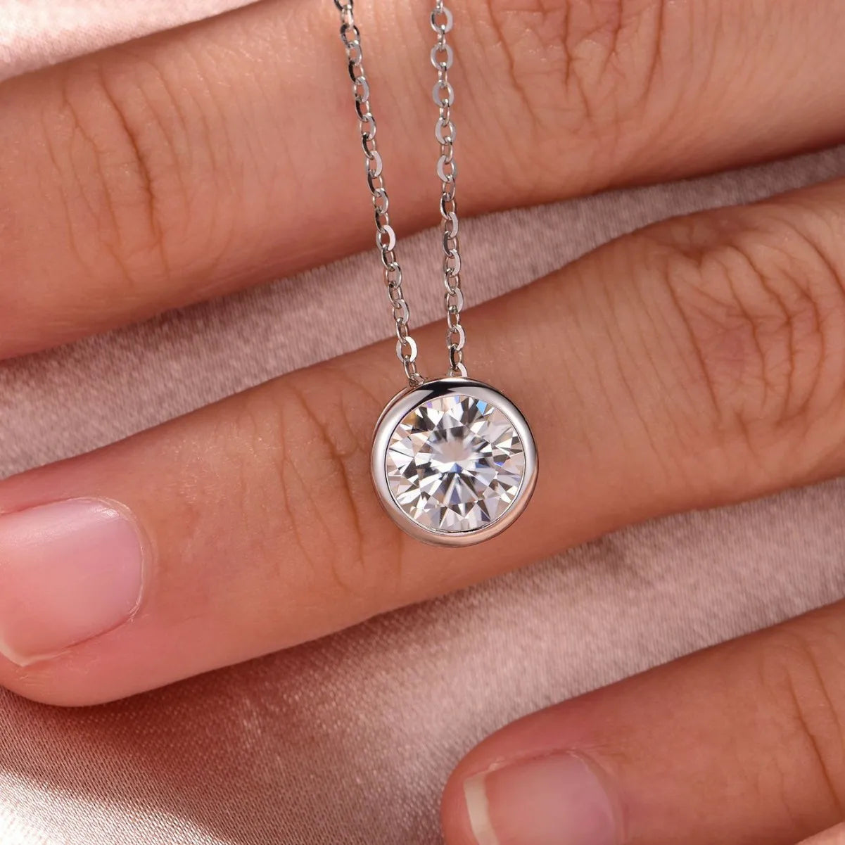 Velmora Elegance Necklace