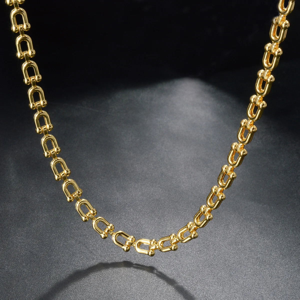Urban Luxe U-Link Chain Necklace