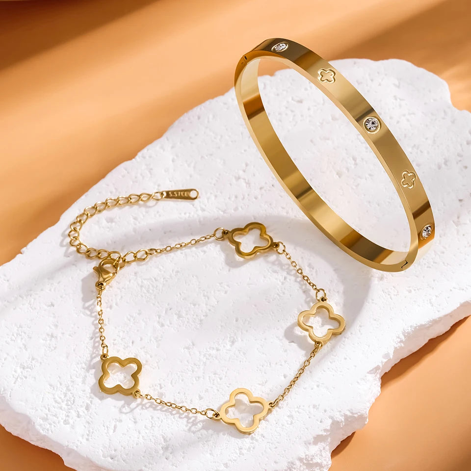 Lucky Clover & Heart Duo Bracelet Set